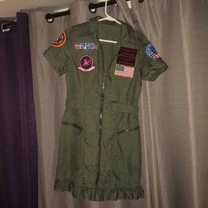 Small Top Gun Women’s Halloween Costume
